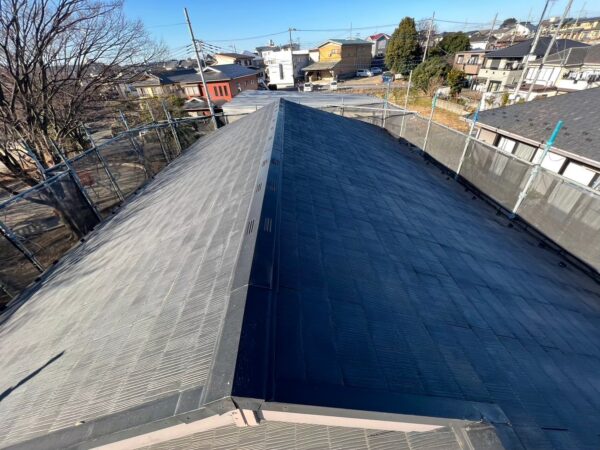 川口市で築35年の屋根修理〈屋根の雨染み・板金劣化を横暖ルーフで一新〉 施工前