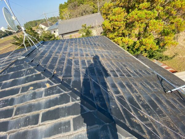 埼玉県川口市の築35年の戸建てにて屋根修理<スレートからヒランビーへカバー工法> 施工前